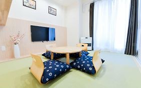 Momo Premium 303